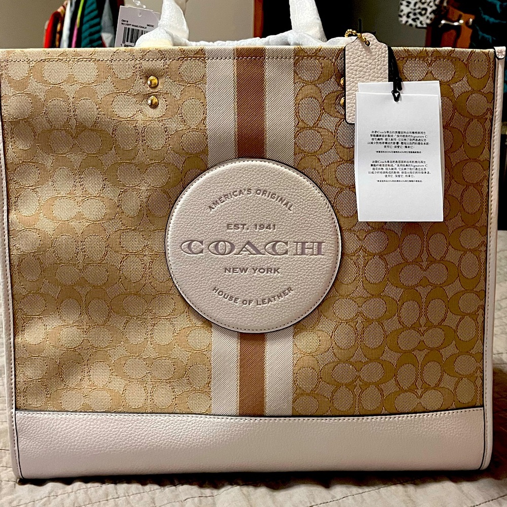 NWT!! Large Coach Tote